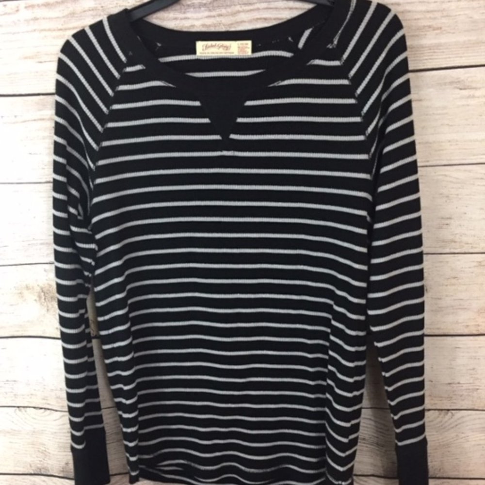 Faded Glory Black/White Shirt Long Sleeve